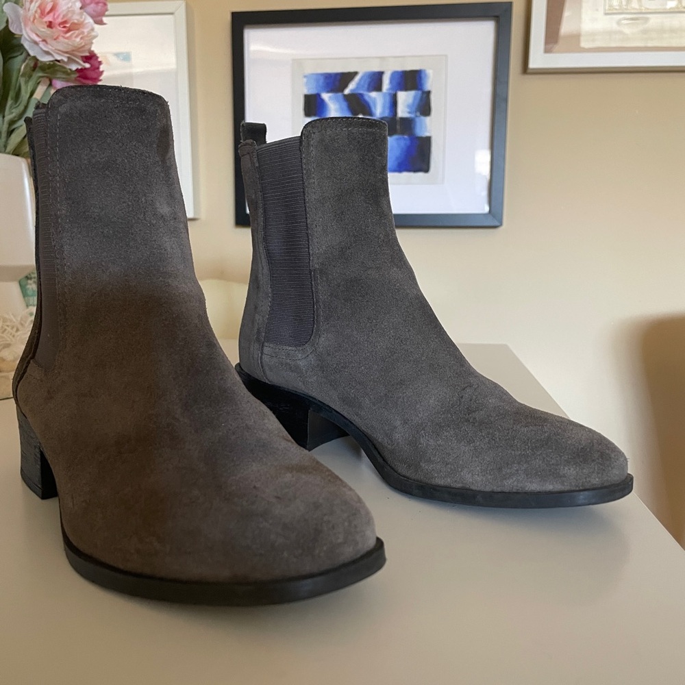 Kenneth Cole Reaction Women's Gray Suede Ankle Boots